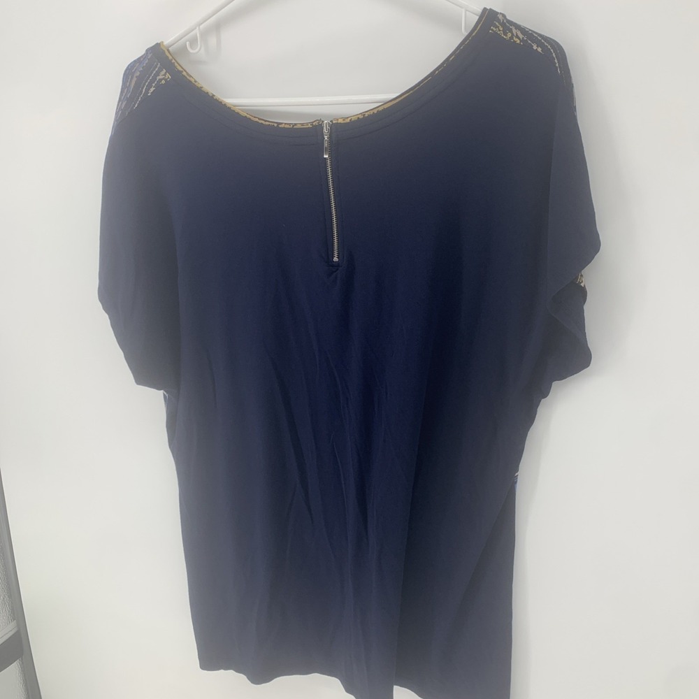 2 Christopher & Banks Woman's Large Short Sleeve Shirt Tops lot Blue Prints - Picture 6 of 12